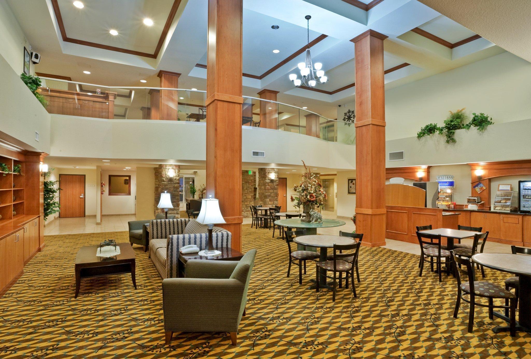 Holiday Inn Express & Suites Nampa - Idaho Center By Ihg Exterior photo