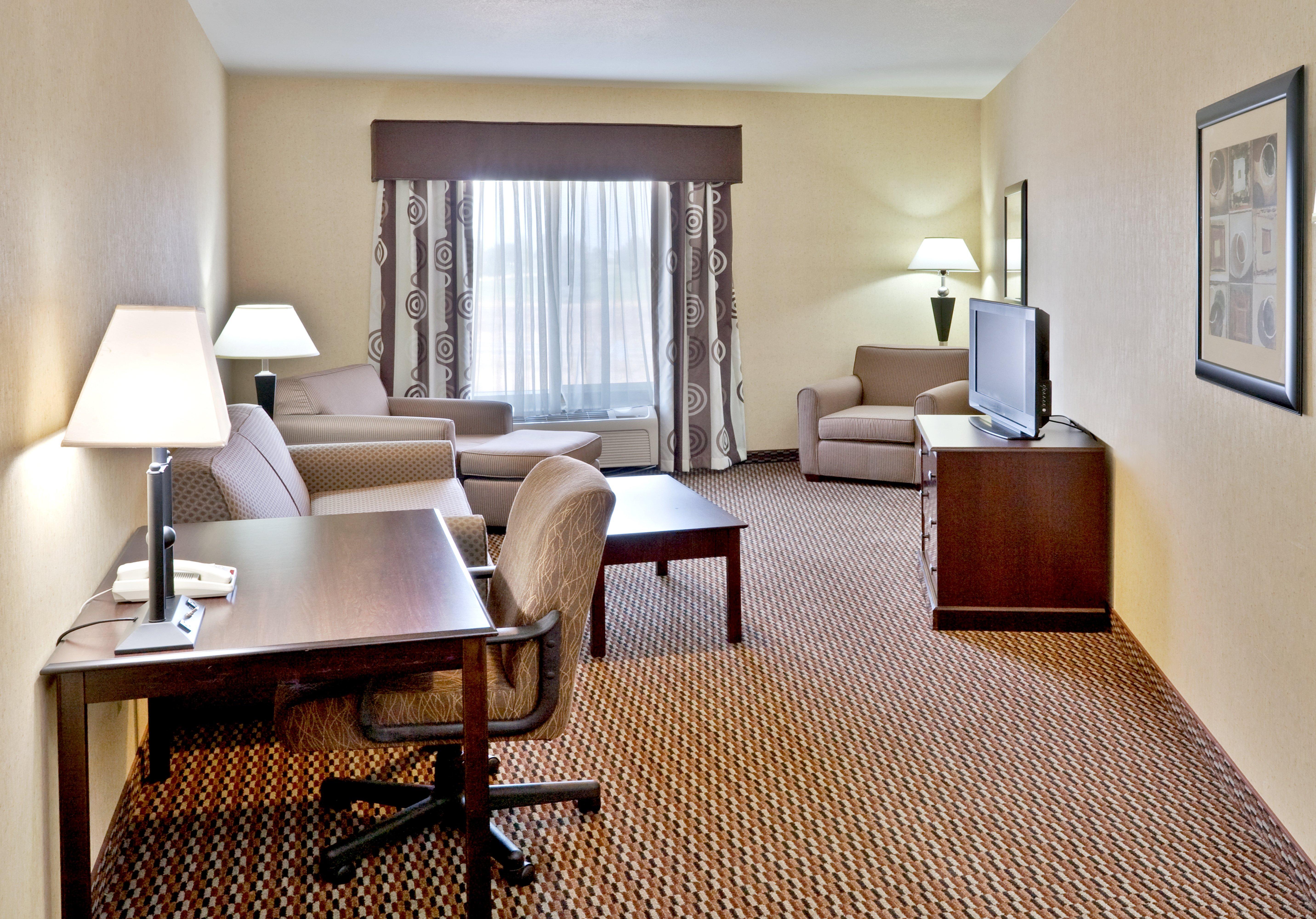Holiday Inn Express & Suites Nampa - Idaho Center By Ihg Exterior photo