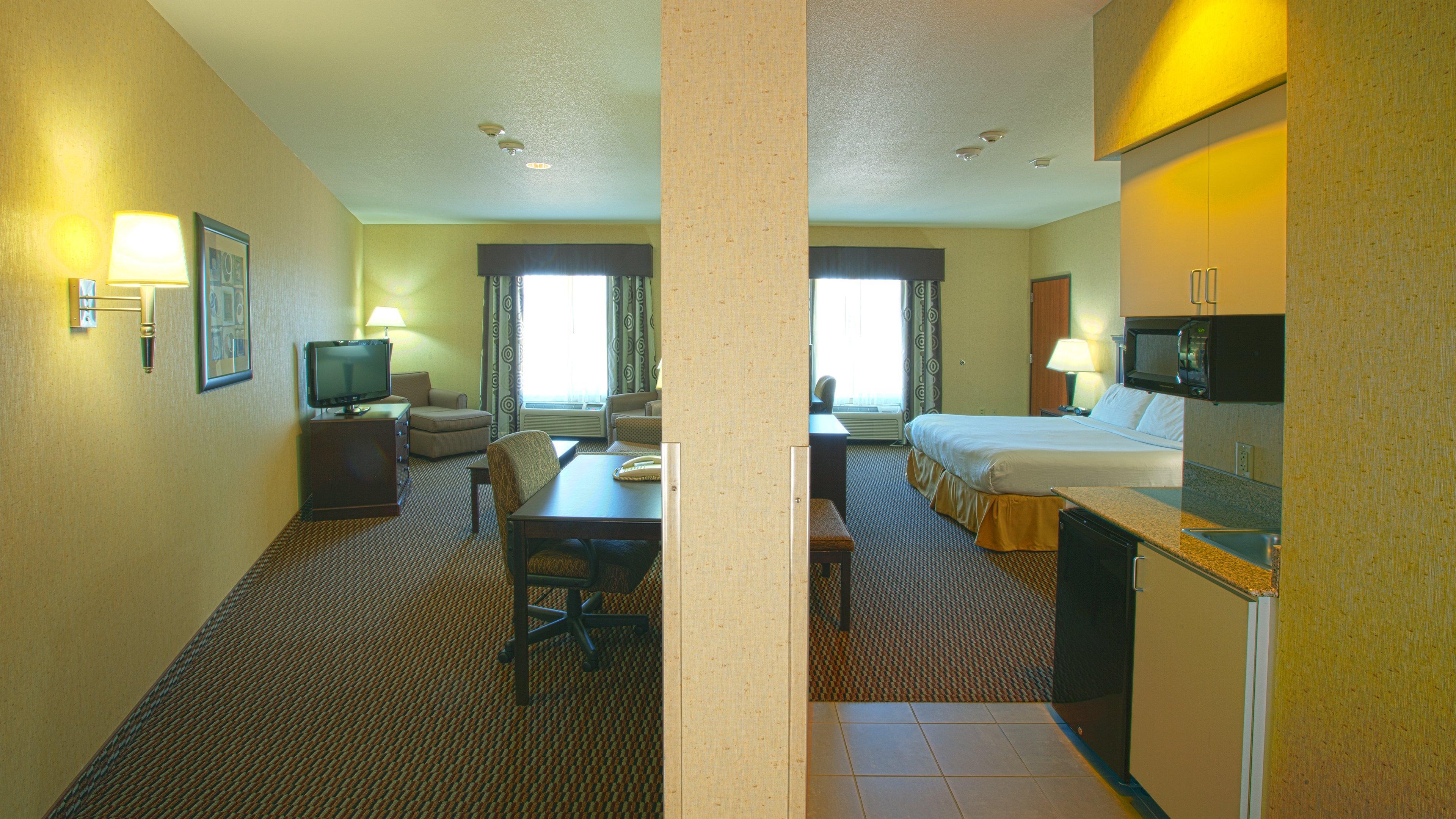 Holiday Inn Express & Suites Nampa - Idaho Center By Ihg Exterior photo