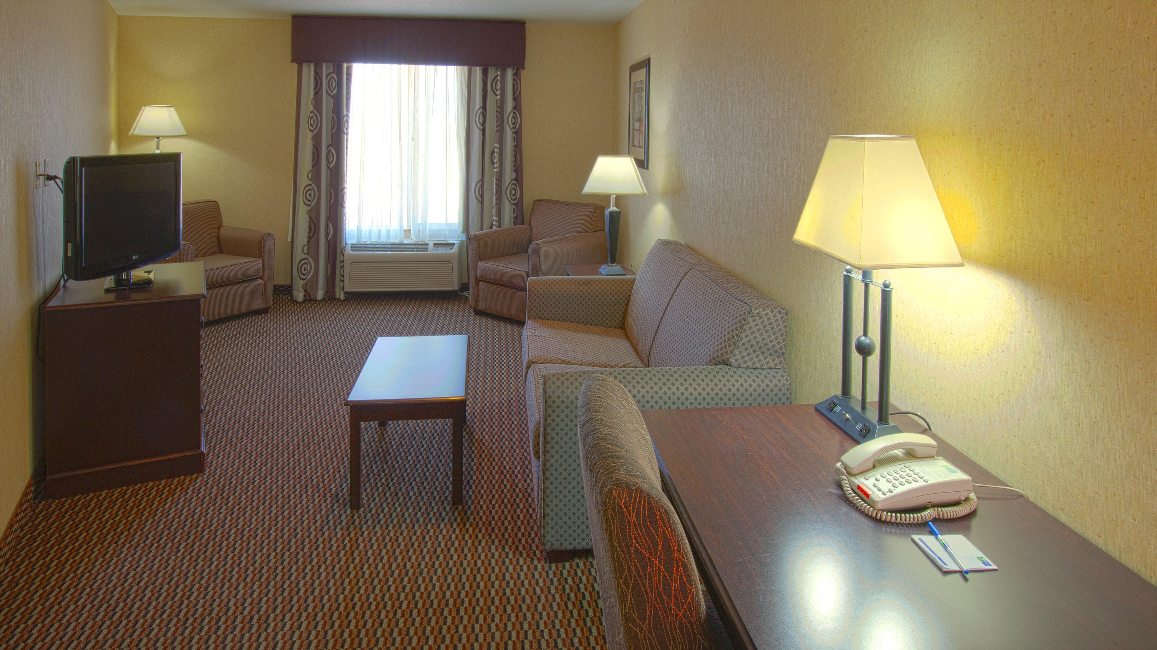 Holiday Inn Express & Suites Nampa - Idaho Center By Ihg Exterior photo