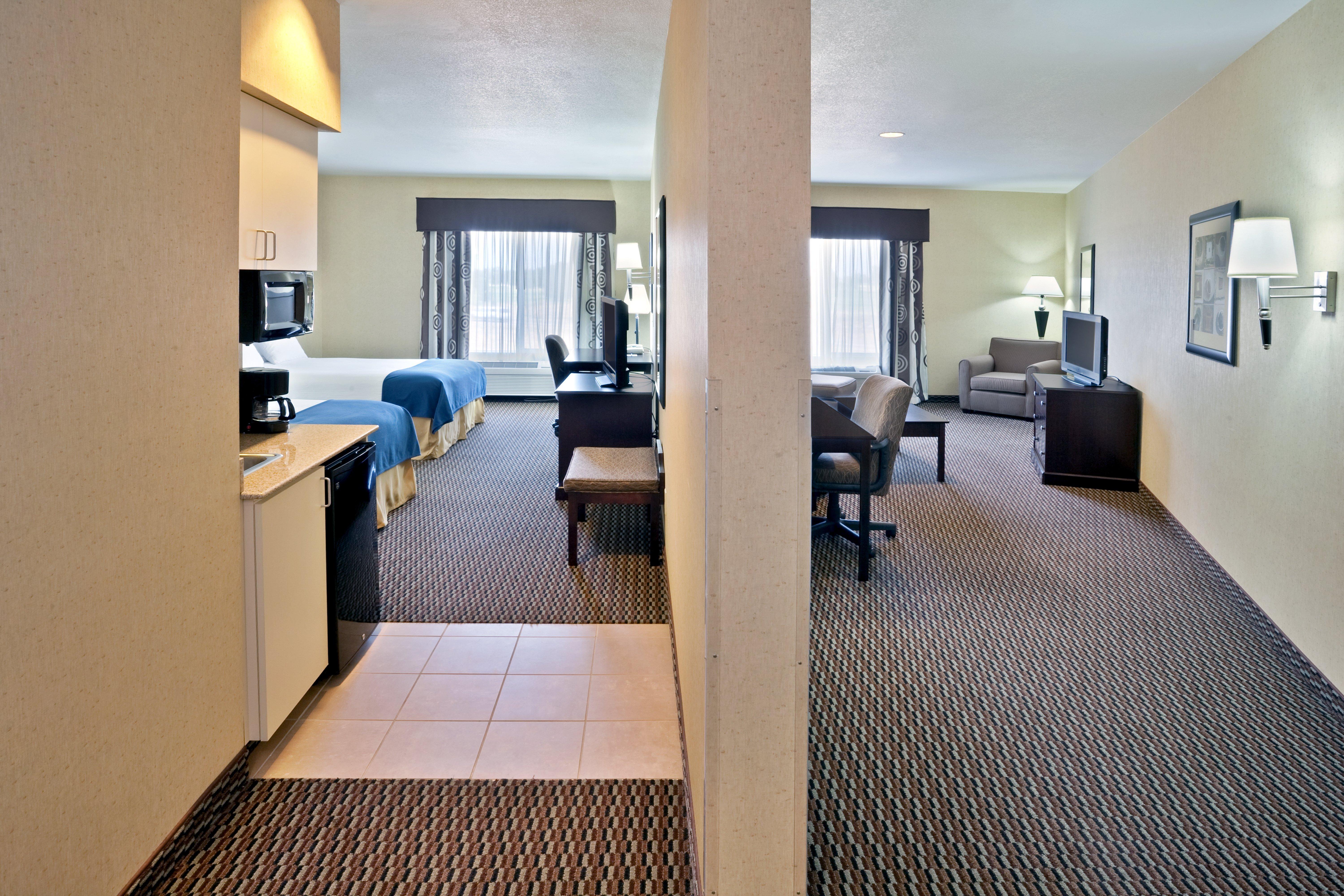 Holiday Inn Express & Suites Nampa - Idaho Center By Ihg Exterior photo