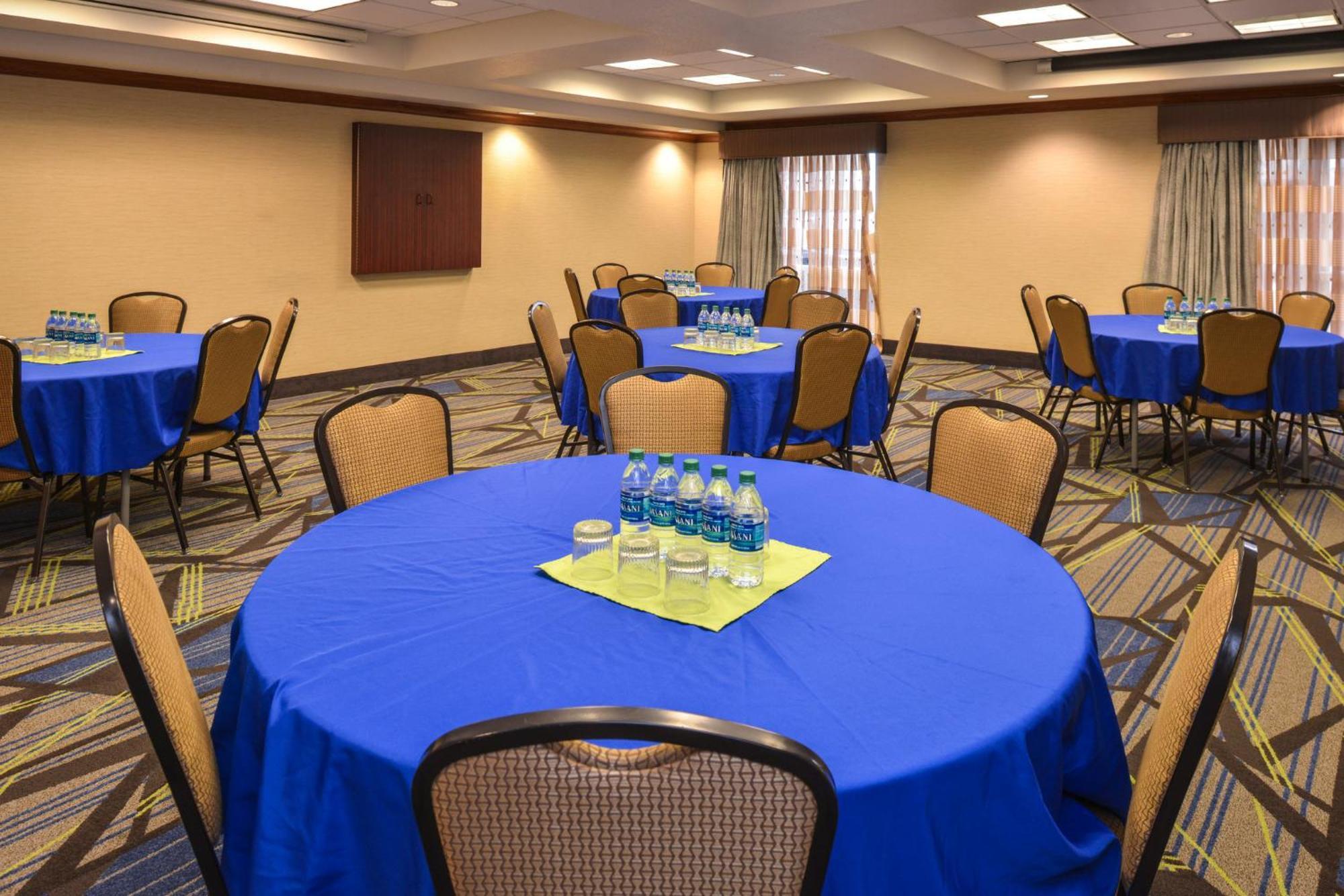 Holiday Inn Express & Suites Nampa - Idaho Center By Ihg Exterior photo