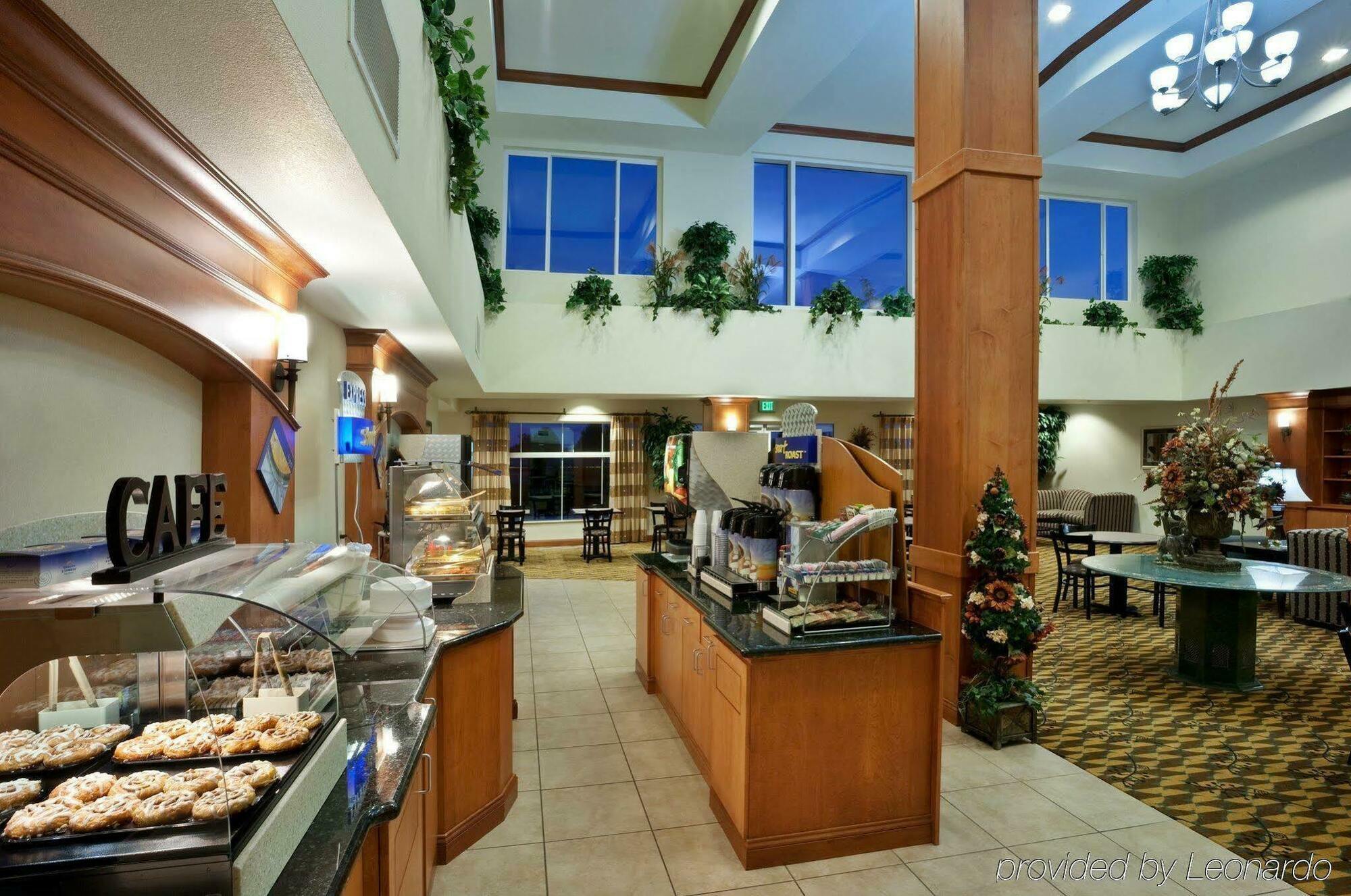 Holiday Inn Express & Suites Nampa - Idaho Center By Ihg Exterior photo