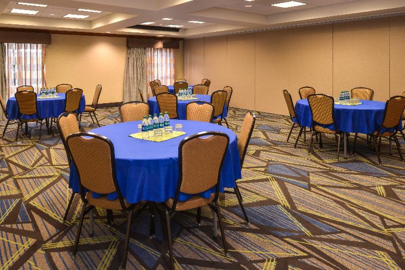 Holiday Inn Express & Suites Nampa - Idaho Center By Ihg Exterior photo